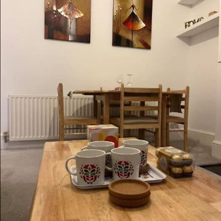 Two Bedroom Flat In Londres Extérieur photo