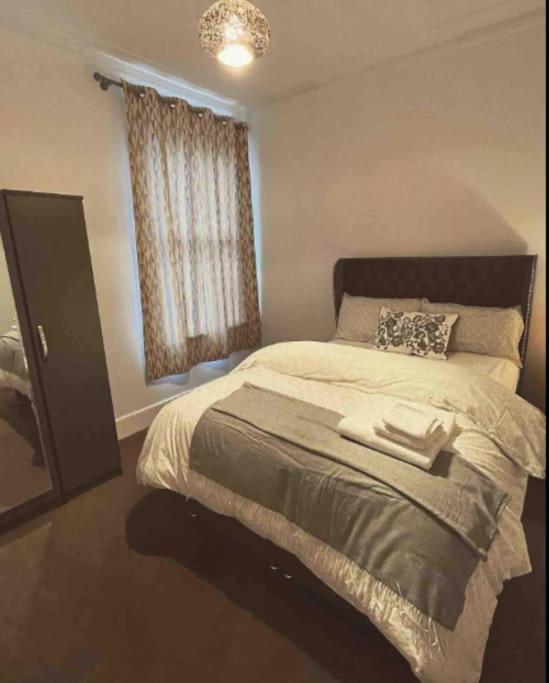 Two Bedroom Flat In Londres Extérieur photo