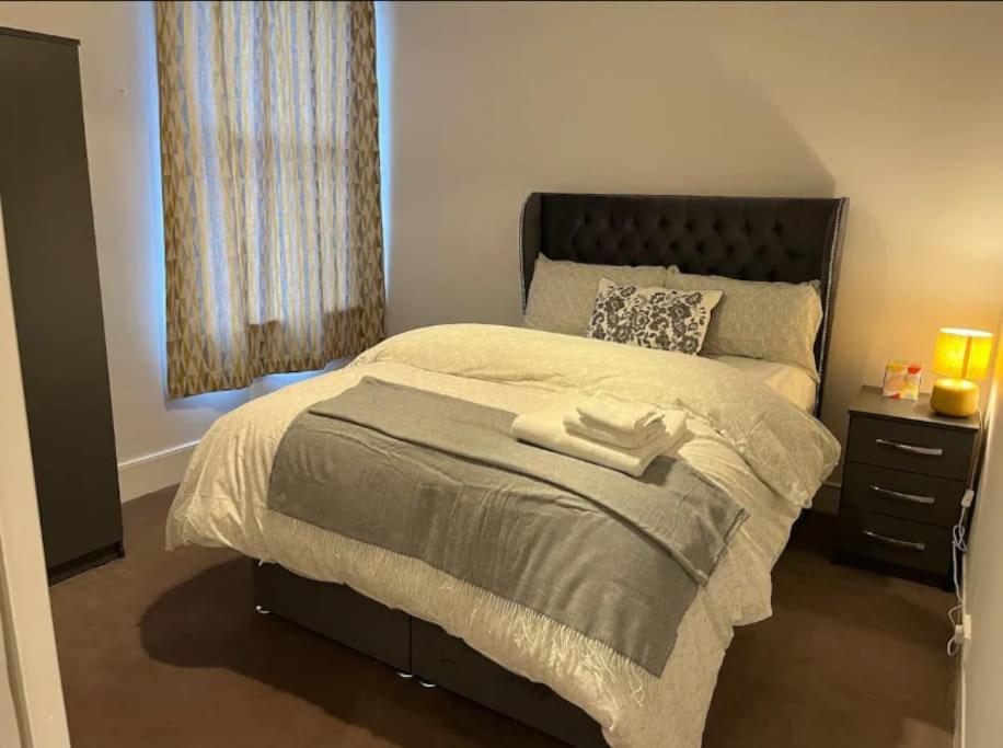 Two Bedroom Flat In Londres Extérieur photo