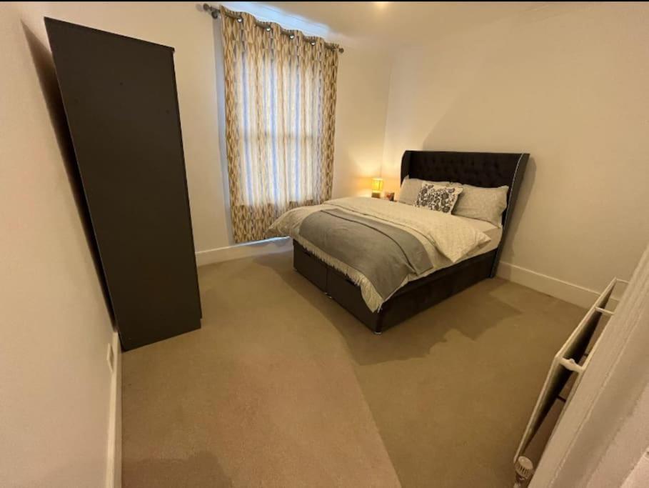 Two Bedroom Flat In Londres Extérieur photo