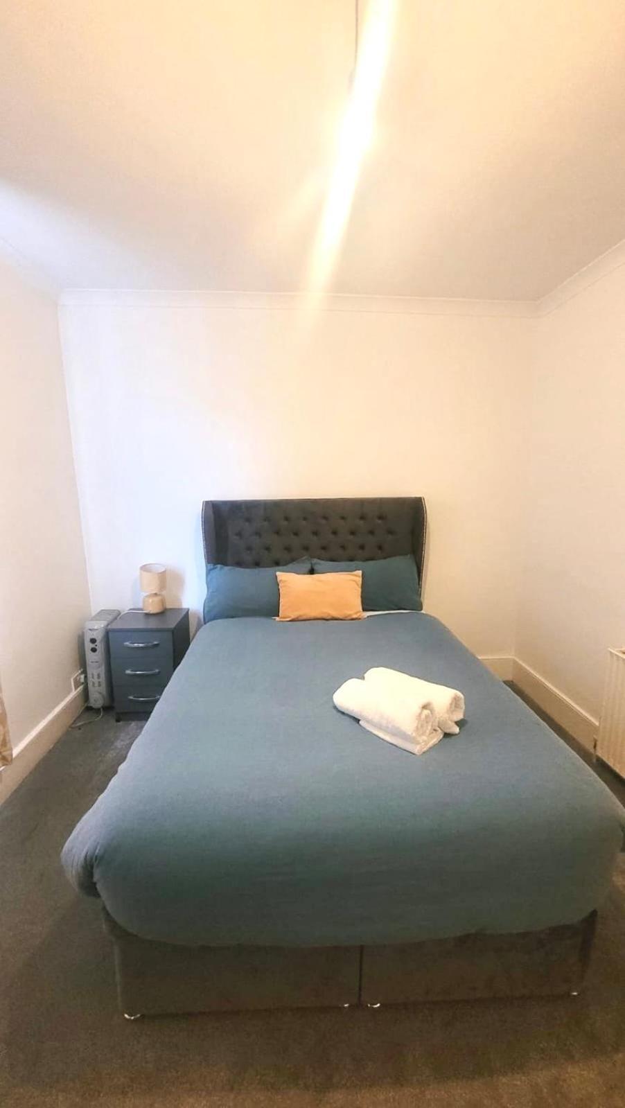 Two Bedroom Flat In Londres Extérieur photo