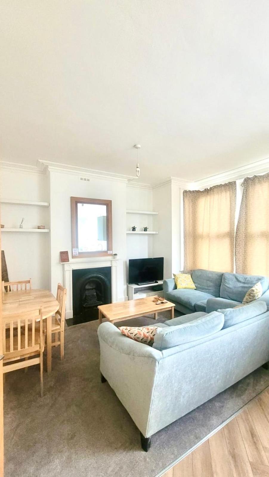 Two Bedroom Flat In Londres Extérieur photo